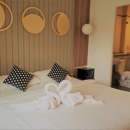 La La Moon Krabi Poshtel'N' Pool住宿加早餐旅馆 外观 照片