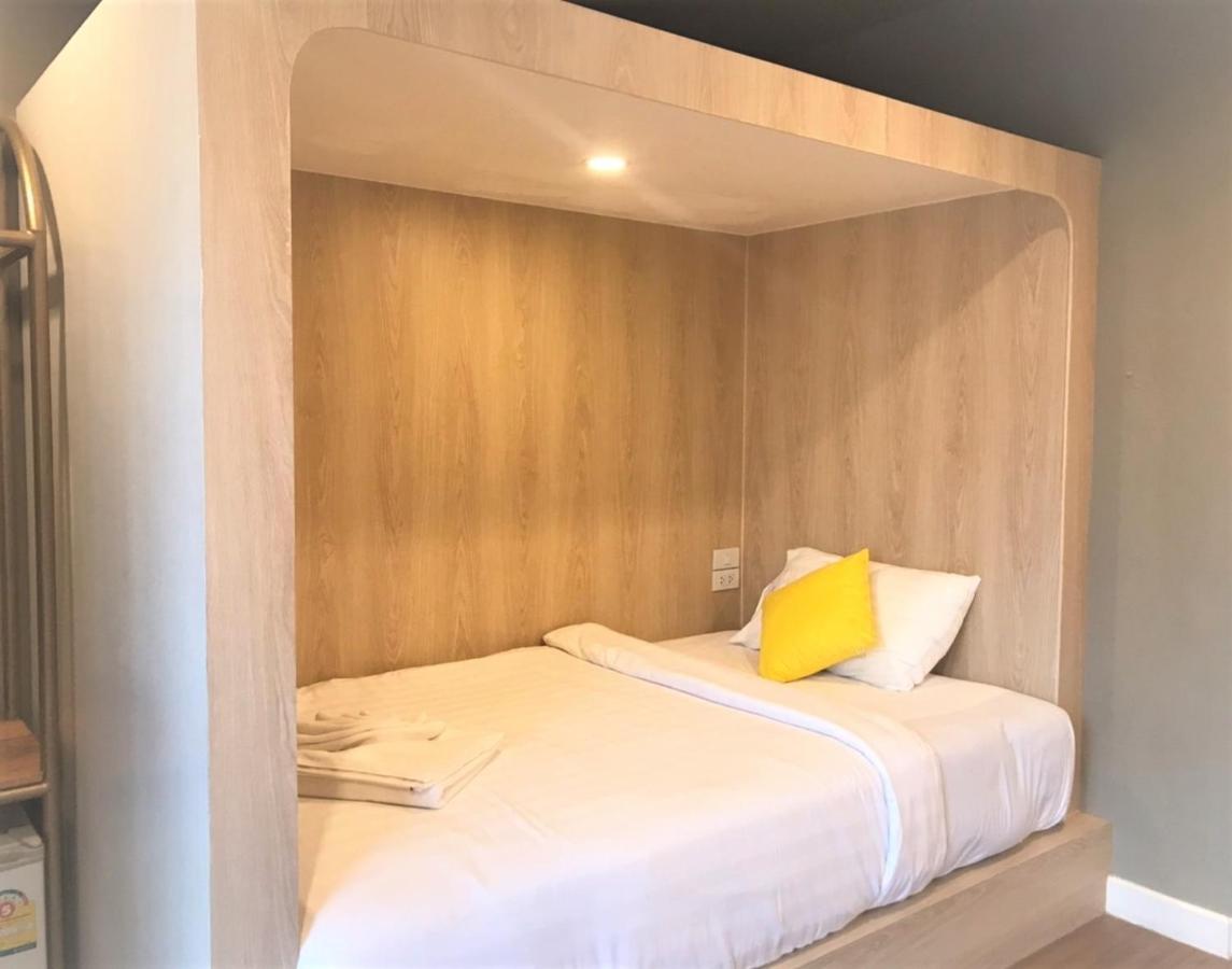 La La Moon Krabi Poshtel'N' Pool住宿加早餐旅馆 外观 照片