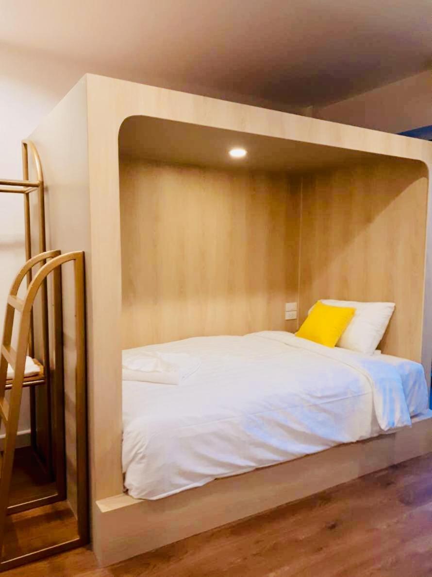 La La Moon Krabi Poshtel'N' Pool住宿加早餐旅馆 外观 照片